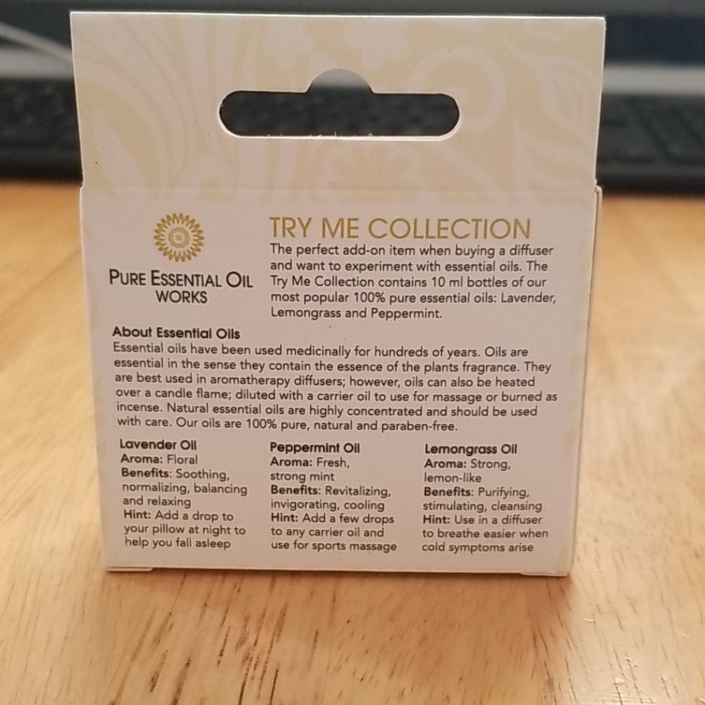 LED Diffuser with Sample Essential Oils - Picture 7 of 7